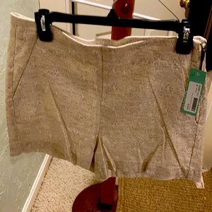 Size 8 linen shorts NWT